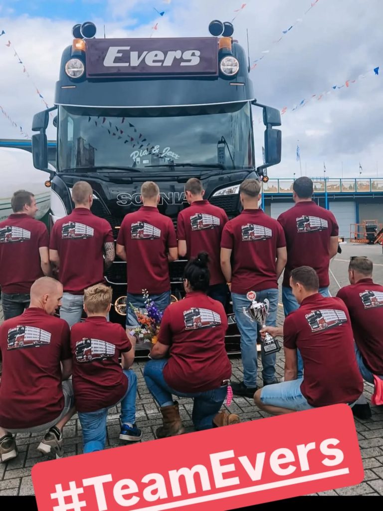 Instagram post from truckcartoon.nl. This post is in position 6.